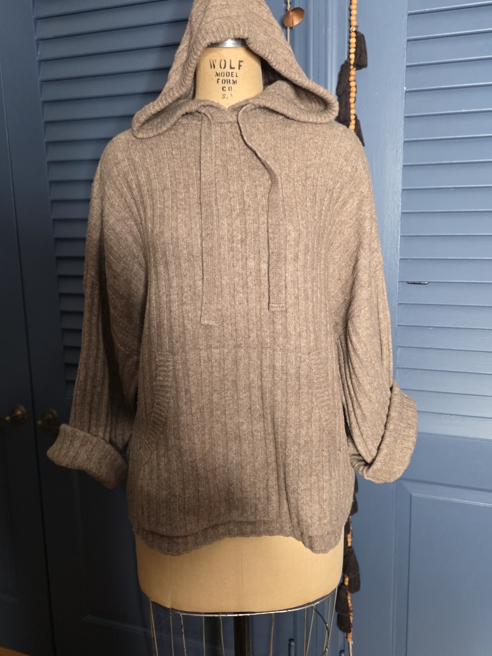 H&M Ribbed Hooded Sweater in Taupe